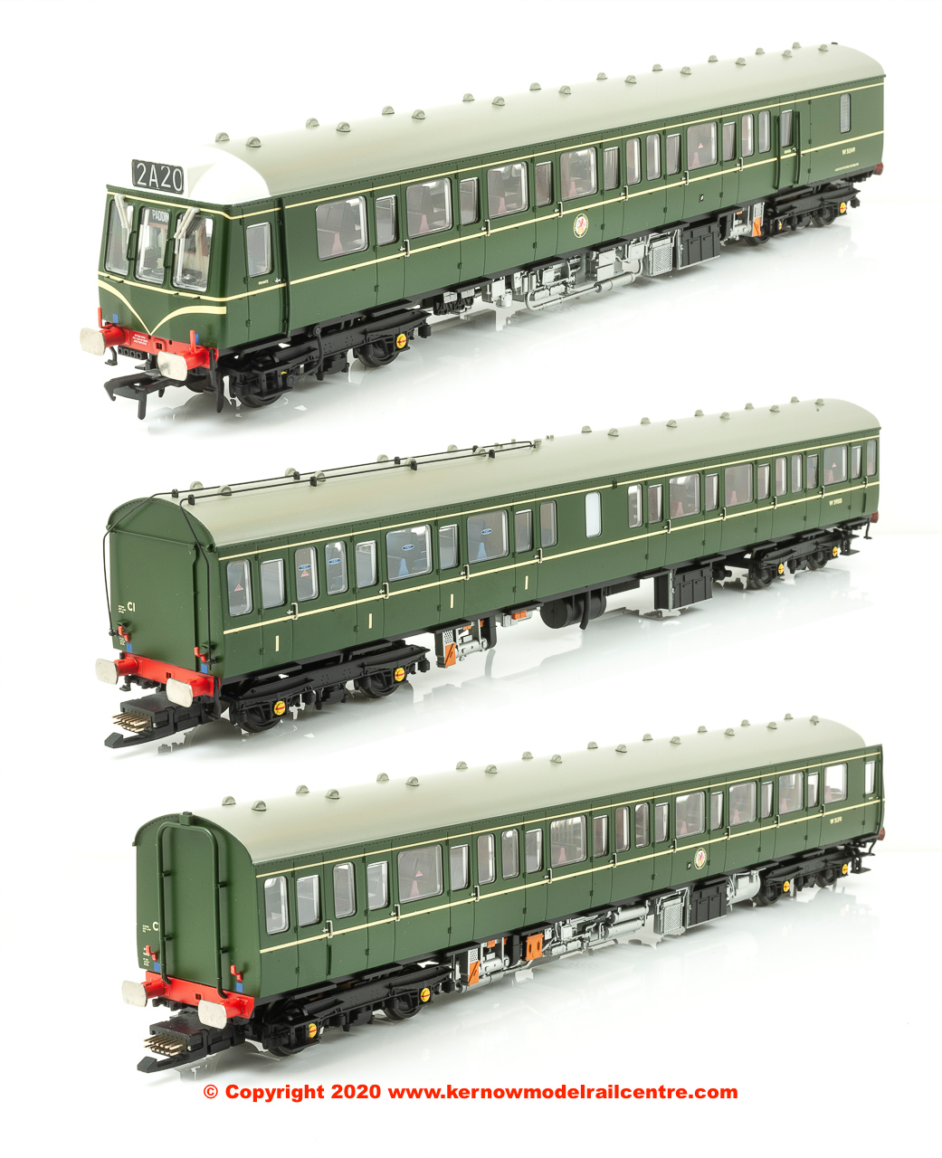 35-500 Bachmann Class 117 3 Car DMU Set in BR Green livery with speed whiskers